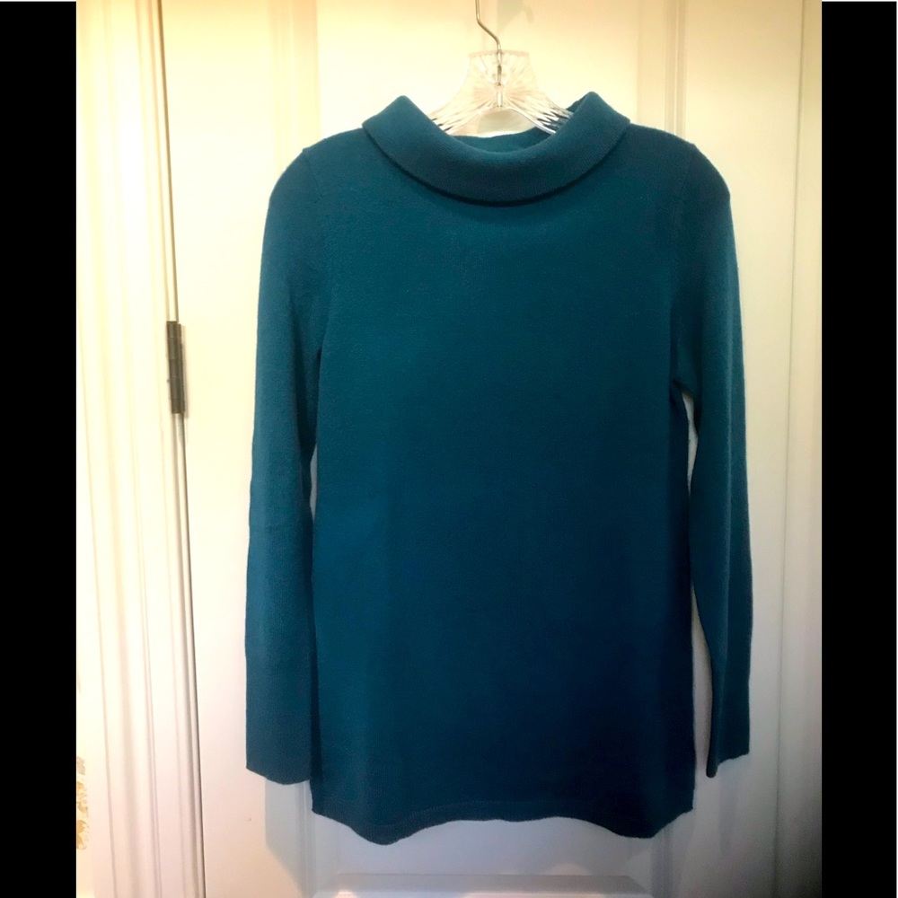 Talbots Extra Small Peacock Blue Cashmere Sweater with Softly Rolled Collar